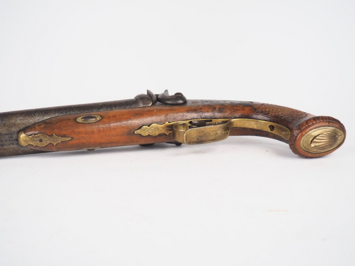 Grand pistolet de vénerie juxtaposé à percussion à platines à l'arrièr