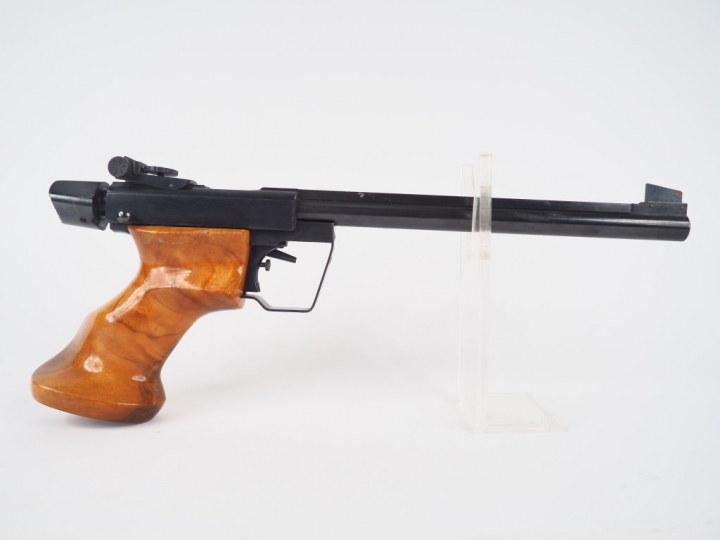 Pistolet mono coup Drulov modèle 75 calibre 22LR nr 42872. Arme de cat