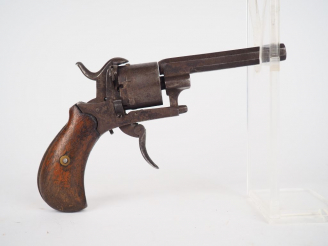 Vente aux enchères Revolver système Lefaucheux calibre 7mm à broche détente repliable, ca