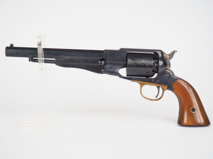 Réplique italienne d'un revolver Remington 1858 en calibre 44 fabricat