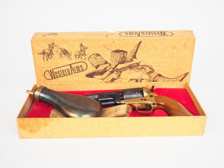 Réplique italienne par "UBERTI" d'un revolver Colt 1861 "Reb Nord" cal