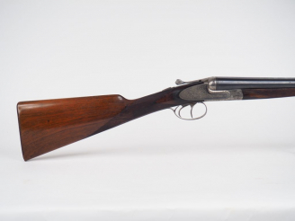 Vente aux enchères Joli fusil juxtaposé belge à contre platines et à éjecteurs par Dumoul