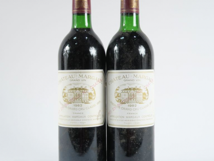 2 BOUTEILLES CHÂTEAU MARGAUX 1er GCC MARGAUX - 1982 - 1 BG/1 LB