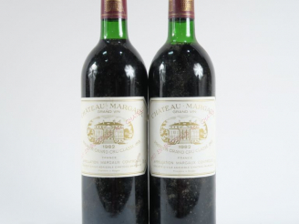 Vente aux enchères 2 BOUTEILLES CHÂTEAU MARGAUX 1er GCC MARGAUX - 1982 - 1 BG/1 LB