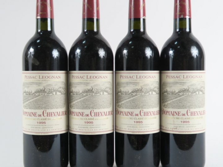 4 BOUTEILLES DOMAINE DE CHEVALIER GCC GRAVES - 1995 - BG