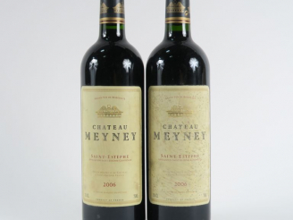 Vente aux enchères 2 BOUTEILLES CHÂTEAU MEYNEY ST ESTEPHE - 2006