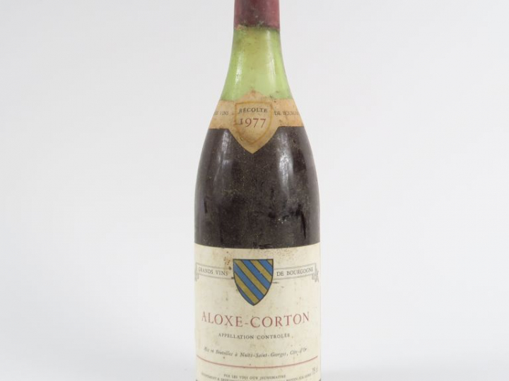 1 BOUTEILLE ALOXE CORTON GUY JEANMAITRE - 1977 - 5 CM
