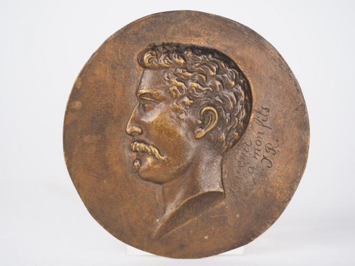 Jean ROMAGIEWICZ. "Souvenir à mon fils". Médaillon en bronze signé et 