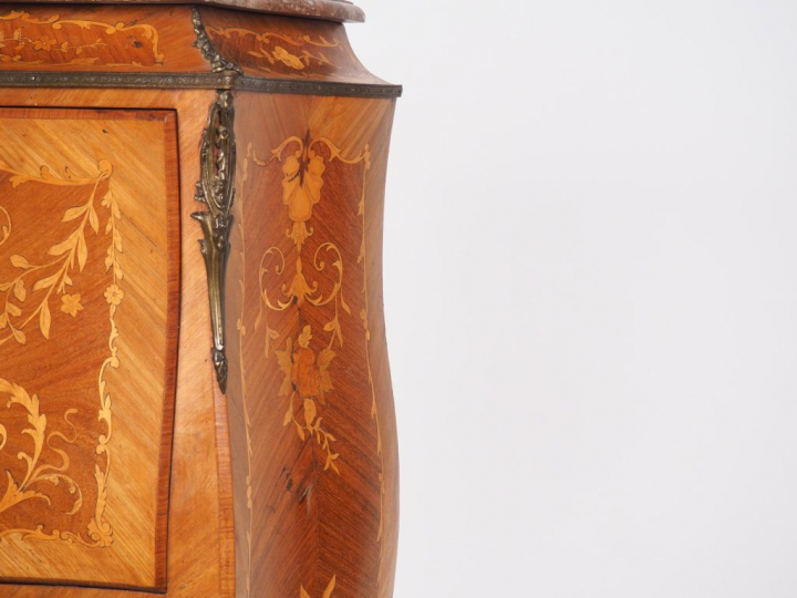 Secrétaire à abattant de style Louis XV en marqueterie à décor de fleu