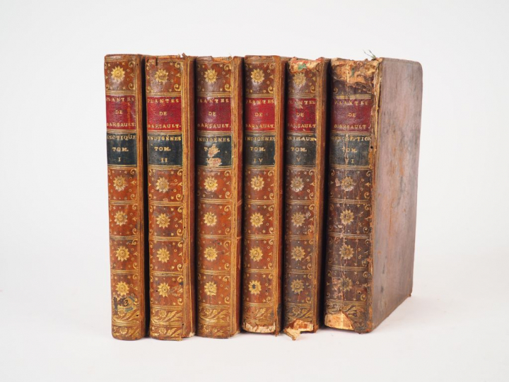 GARSAULT (M. de). Description et usages de sept cents dix-neuf plantes