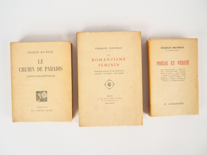 MAURRAS (Charles). Le Romantisme féminin. Frontispice, bandeaux et cul
