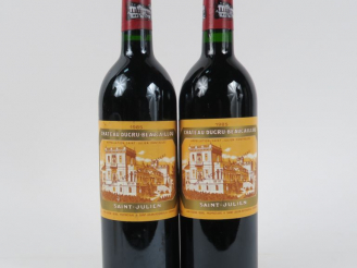 Vente aux enchères 2 BOUTEILLES CHÂTEAU DUCRU BEAUCAILLOU GCC ST JULIEN - 1985
