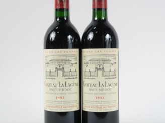 Vente aux enchères 2 BOUTEILLES CHÂTEAU LA LAGUNE GGC HAUT MEDOC - 1985 - BG