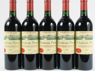 Vente aux enchères 5 BOUTEILLES CHÂTEAU PAVIE 1er GCC ST EMILION - 1985