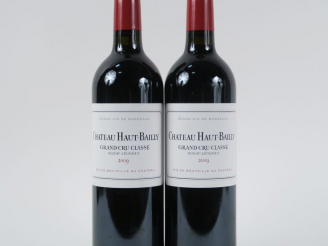 Vente aux enchères 2 BOUTEILLES CHÂTEAU HAUT BAILLY GCC GRAVES - 2009