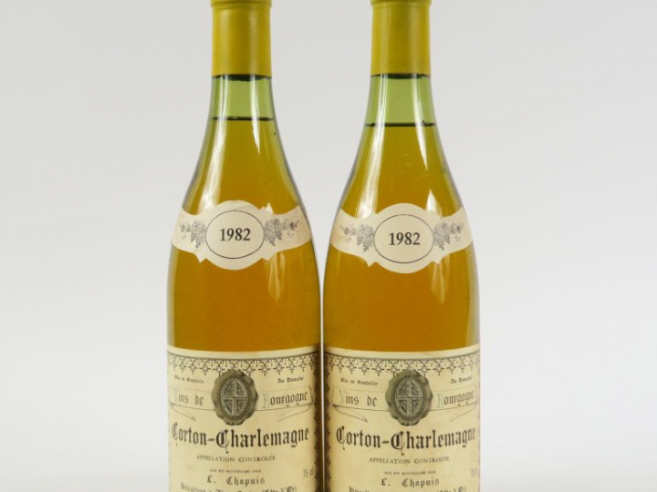 2 BOUTEILLES CORTON CHARLEMAGNE GC DOMAINE LOUIS CHAPUIS - 1982