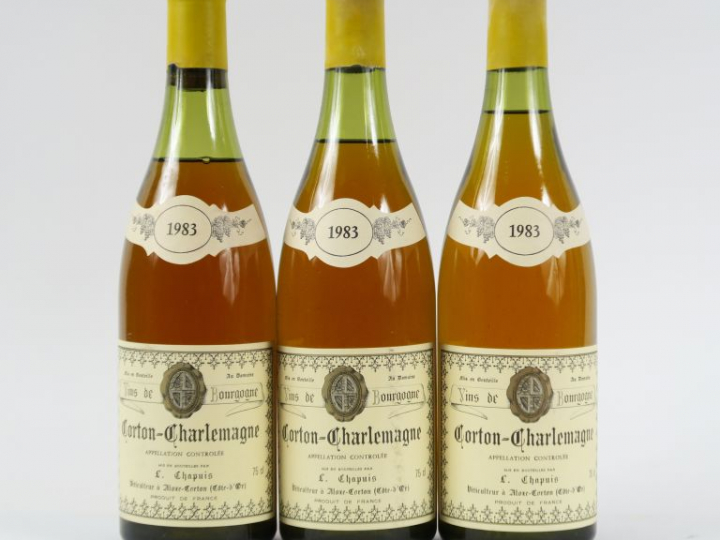 3 BOUTEILLES CORTON CHARLEMAGNE GC DOMAINE LOUIS CHAPUIS - 1983 - 3,5 