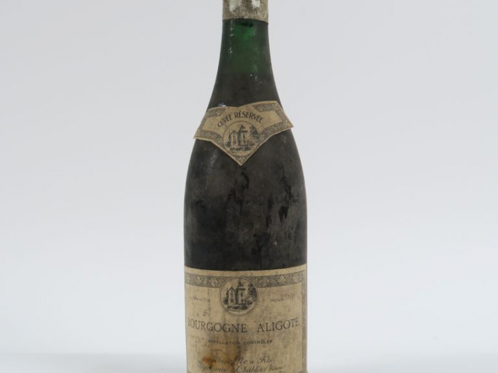 1 VIEILLE BOUTEILLE BOURGOGNE ALIGOTE A. PIC   FILS - 3,5 CM