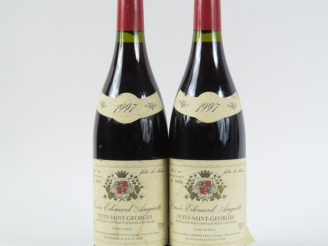 Vente aux enchères 2 BOUTEILLES NUITS ST GEORGES 'CUVÉE EDOUARD AUGUSTE' P. LAFOREST 1997