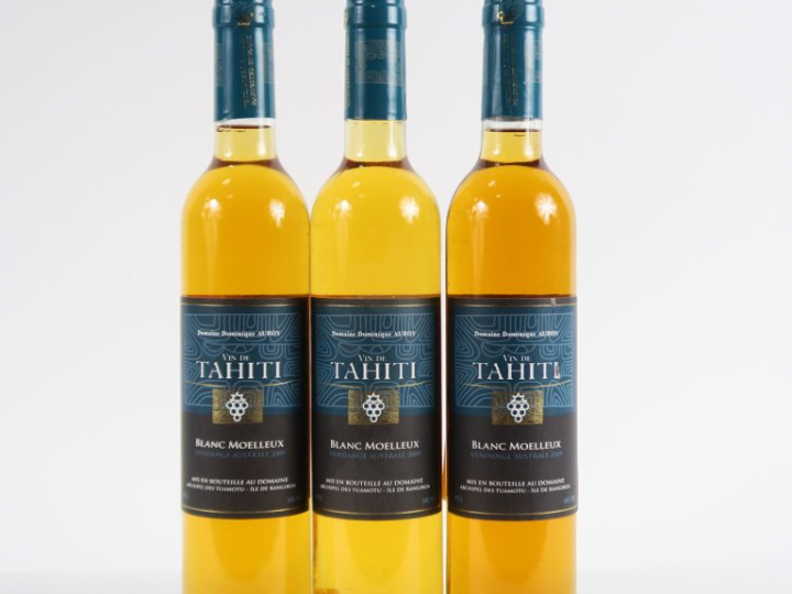 3 BOUTEILLES (50 CL) VIN DE TAHITI BLANC MOELLEUX  DOMAINE DOMINIQUE A