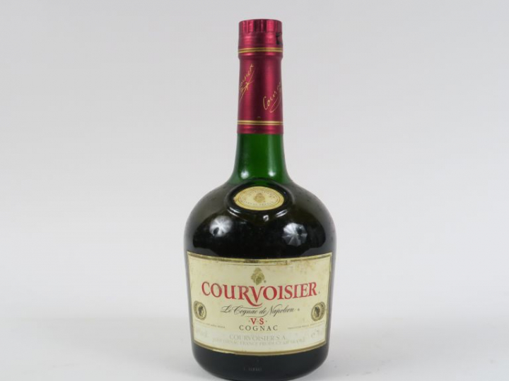 1 BOUTEILLE COGNAC VS - COFFRET