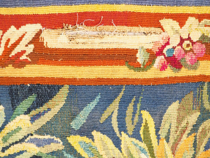 Tapisserie d'Aubusson de style Louis XVI à décor de scène galante dans