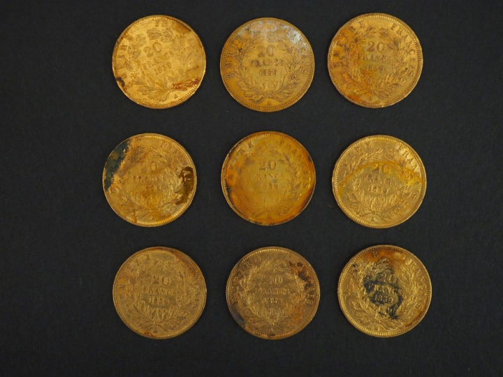 Neuf pièces de 20 francs or, 1859-A (x8) et 1859-BB.  FRAIS ACHETEURS 