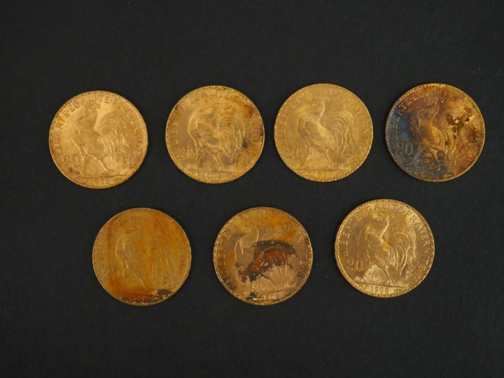 Sept pièces de 20 francs or, 1908. FRAIS ACHETEURS 5% TTC.