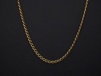 Vente aux enchères Chaine en or jaune. Long. 49 cm Poids. 4,51 g