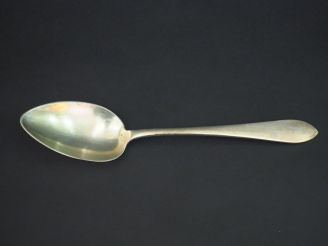 Vente aux enchères Cuillère à ragout en Alpaca, modèle uniplat.  Long. 27,5 cm  Poids : 1