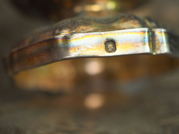 Tasse et sa sous-tasse de style rocaille en argent, poinçon Minerve, à