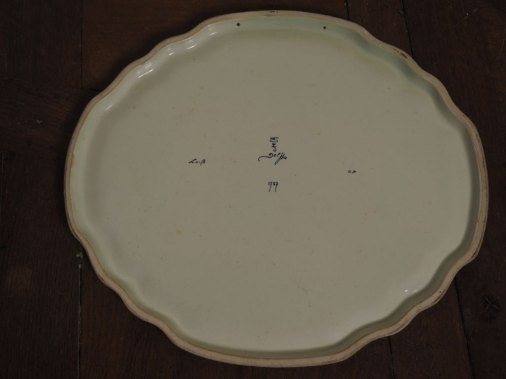 Présentoir en faience polychrome de Delft à décor d'oiseaux et de fleu