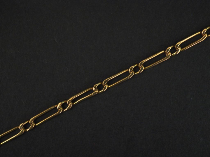 	Bracelet souple en or jaune, maille figaro. Long. 20 cm Poids. 4,60 g