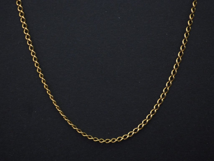 	Chaine en or jaune. Long. 57 cm Poids. 4,74 g