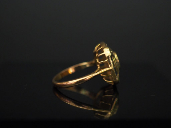Bague de style Art déco en or jaune, sertie de petits éclats de diaman