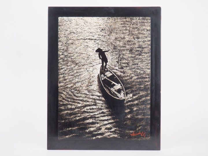 THANH LEY. Laque en nacre et coquille d'œuf représentant un pêcheur su