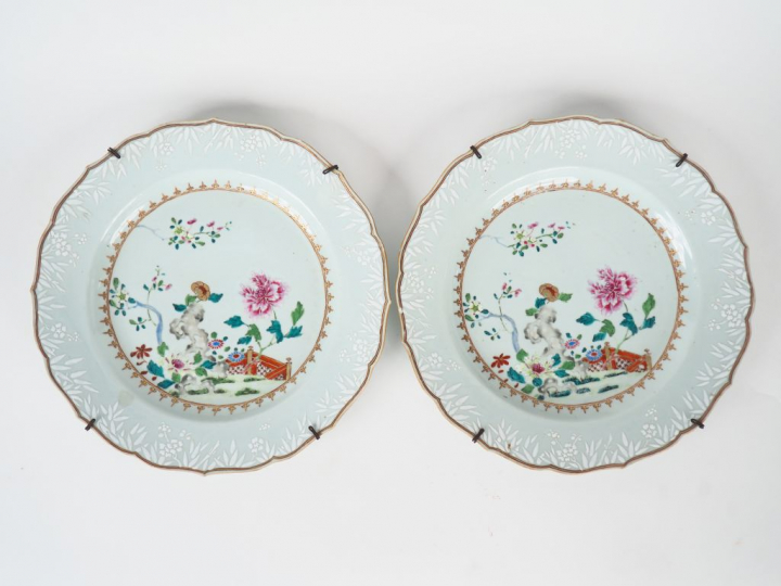 Chine, Compagnie des Indes,  XVIIIe siècle, Qianlong,  Paire de plats 