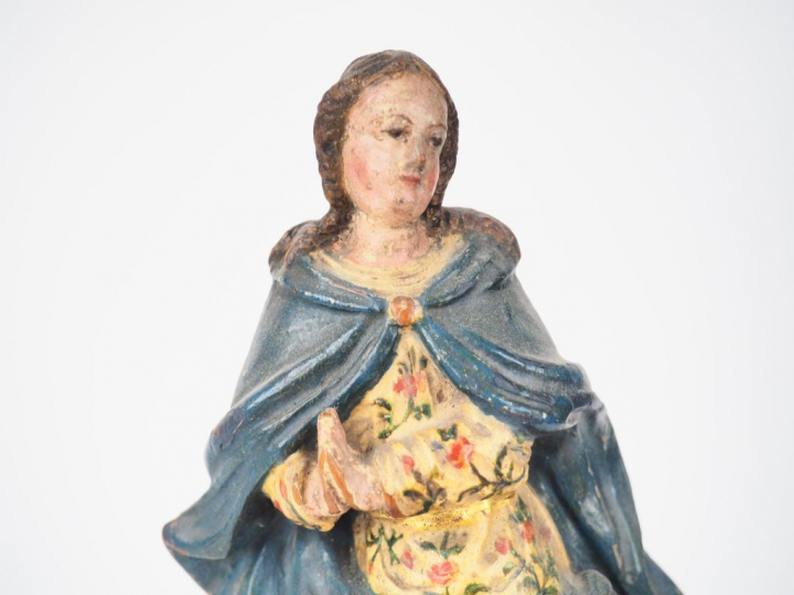 Ecole française fin XVIIIème. "Vierge en majesté". Sujet en bois sculp