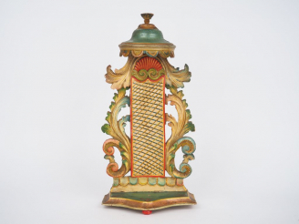 Vente aux enchères Présentoir de sculpture religieuse XIXème en bois sculpté polychrome à