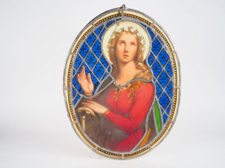 Vente aux enchères Vitrail ovale XIXème. "Sainte Femme". Dim. 54 x 41 cm