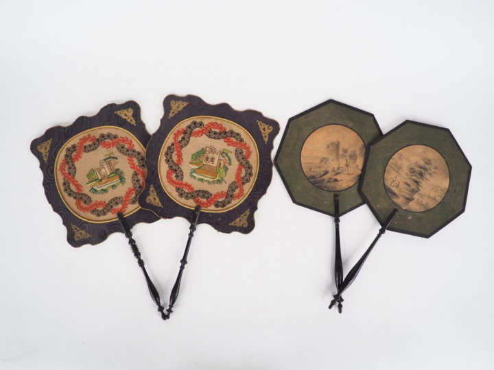Deux paires d'écrans de chaleur Napoléon III.