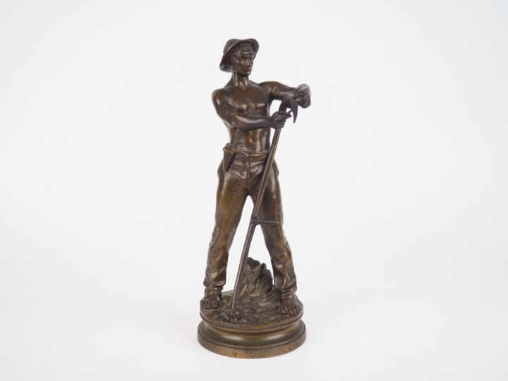 GAUDEZ. "Le faucheur".  Sculpture en bronze à patine brune, signée. H.