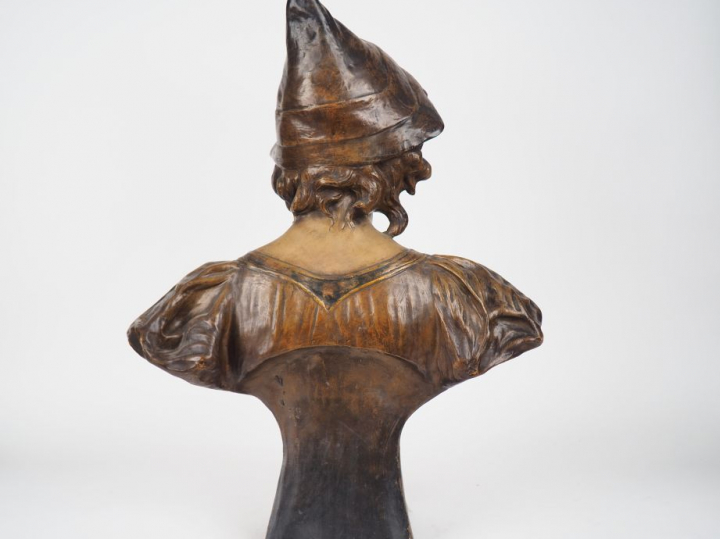 MONTENAVE pour GOLDSCHEIDER. "Portrait de jeune fille en buste" Sculpt