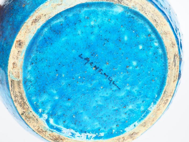 LACHENAL. Coupe en céramique bleu turquoise. Signée Dim. 7 x 23,5 cm. 