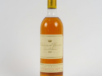 Vente aux enchères 1 BOUTEILLE CHÂTEAU D'YQUEM 1er CCS SAUTERNES - 1987 - HEP