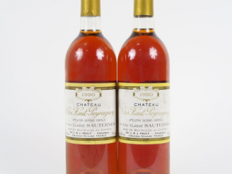 Vente aux enchères 2 BOUTEILLES CLOS HAUT PEYRAGUEY CC SAUTERNES - 1990 