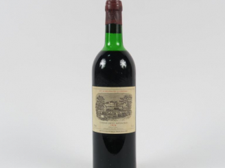 Vente aux enchères 1 BOUTEILLE CHÂTEAU LAFITE ROTHSCHILD 1er GCC PAUILLAC - 1978 - HEP