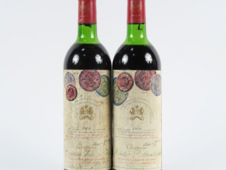 Vente aux enchères 2 BOUTEILLES CHÂTEAU MOUTON ROTHSCHILD 1er GCC PAUILLAC - 1978 - HEP/E