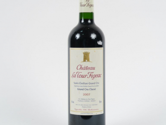 Vente aux enchères 1 BOUTEILLE CHÂTEAU LA TOUR FIGEAC GC ST EMILION - 2007