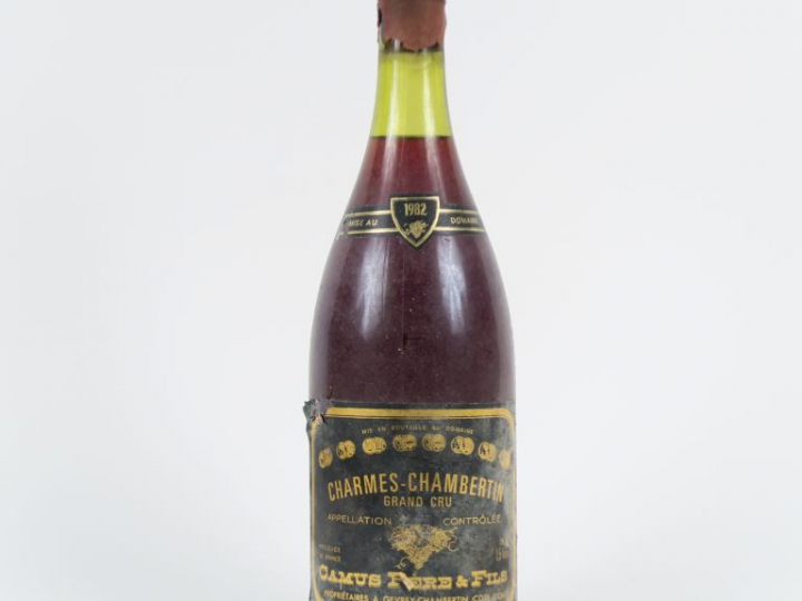 1 MAGNUM CHARMES CHAMBERTIN GC CAMUS PÈRE   FILS - 1982 - CAPS CIRE AB